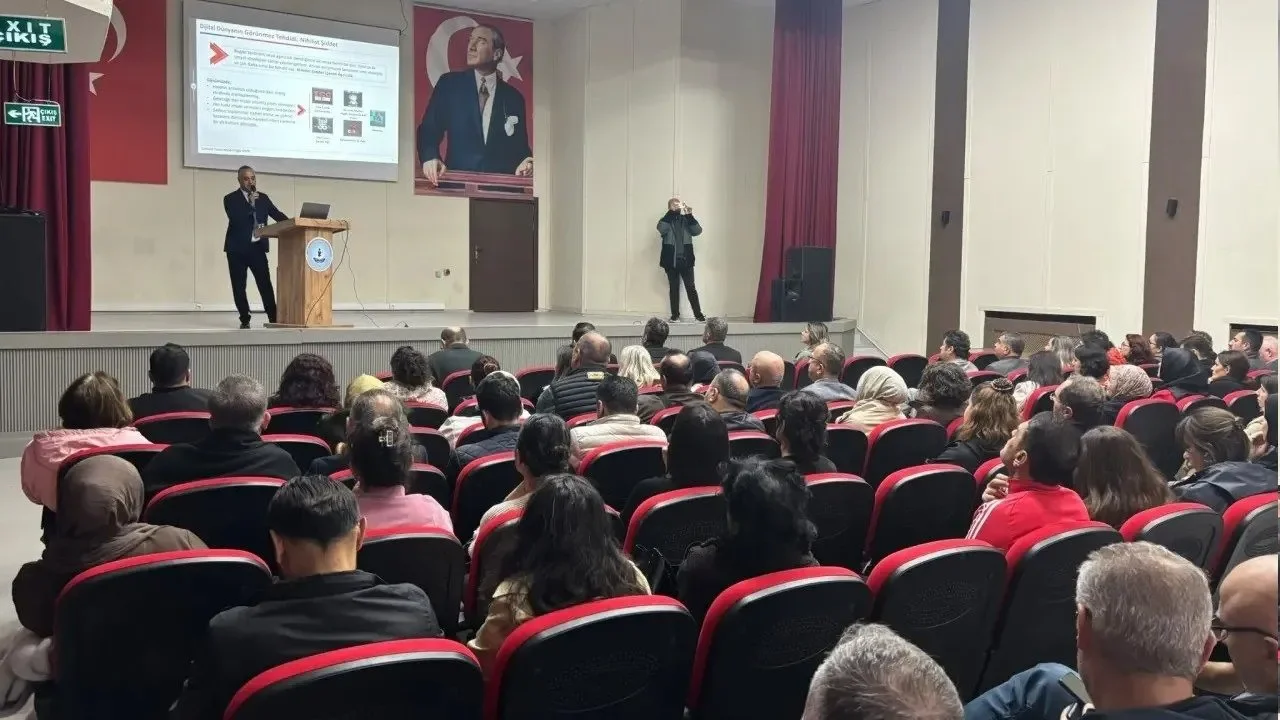 Sinop'ta eğitimcilere güvenlik semineri