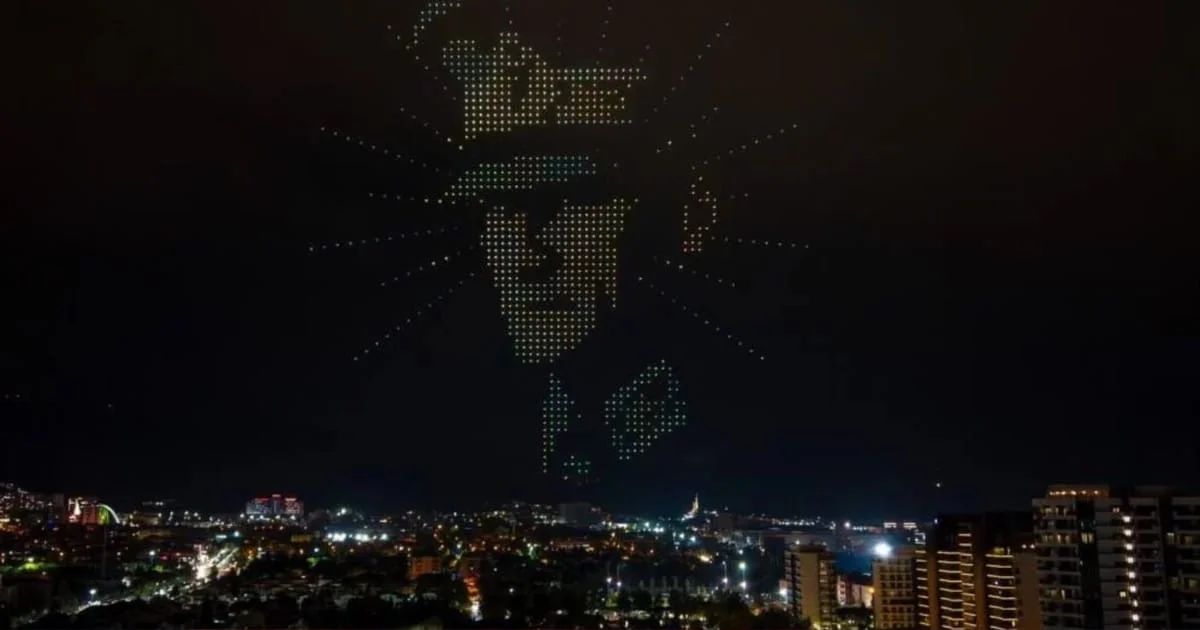 Atatürk’ün portresi 1000 drone ile gökyüzünde