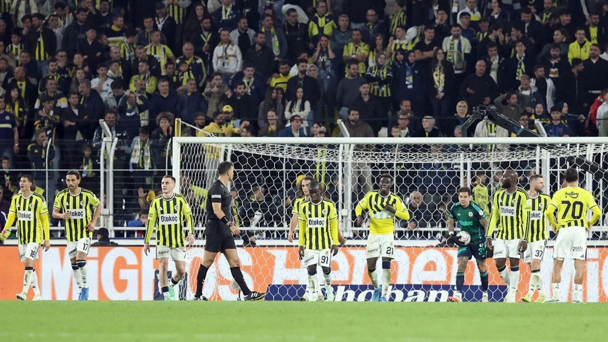 Fenerbahçe'de kaosun içinde bir tek o alkışlandı