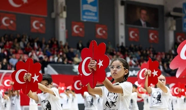 Aliağa’da Cumhuriyetin 103. Yılı Coşkuyla Kutlandı