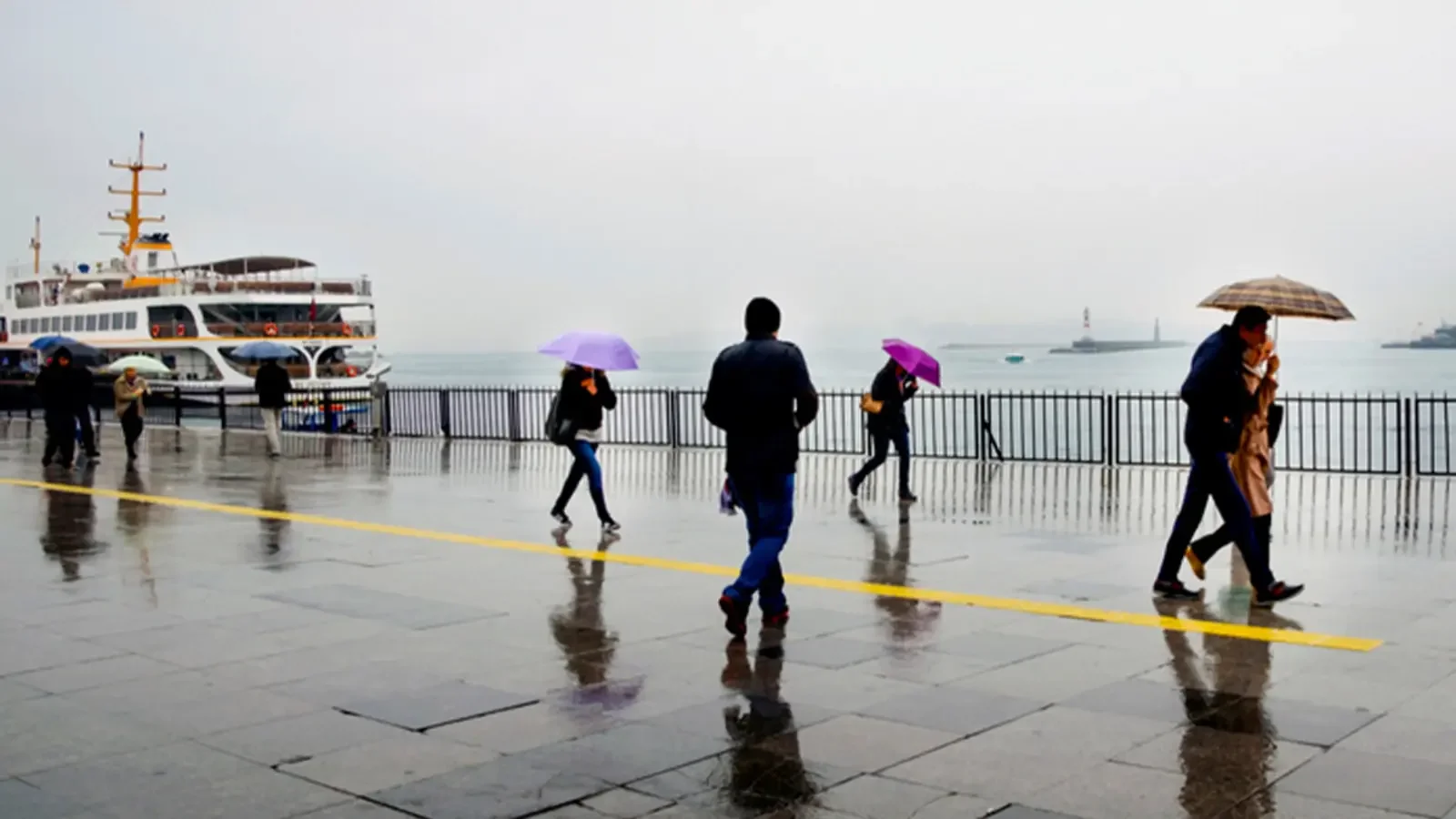 AKOM tarih vererek açıkladı! İstanbul'da yağmur günlerce sürecek!
