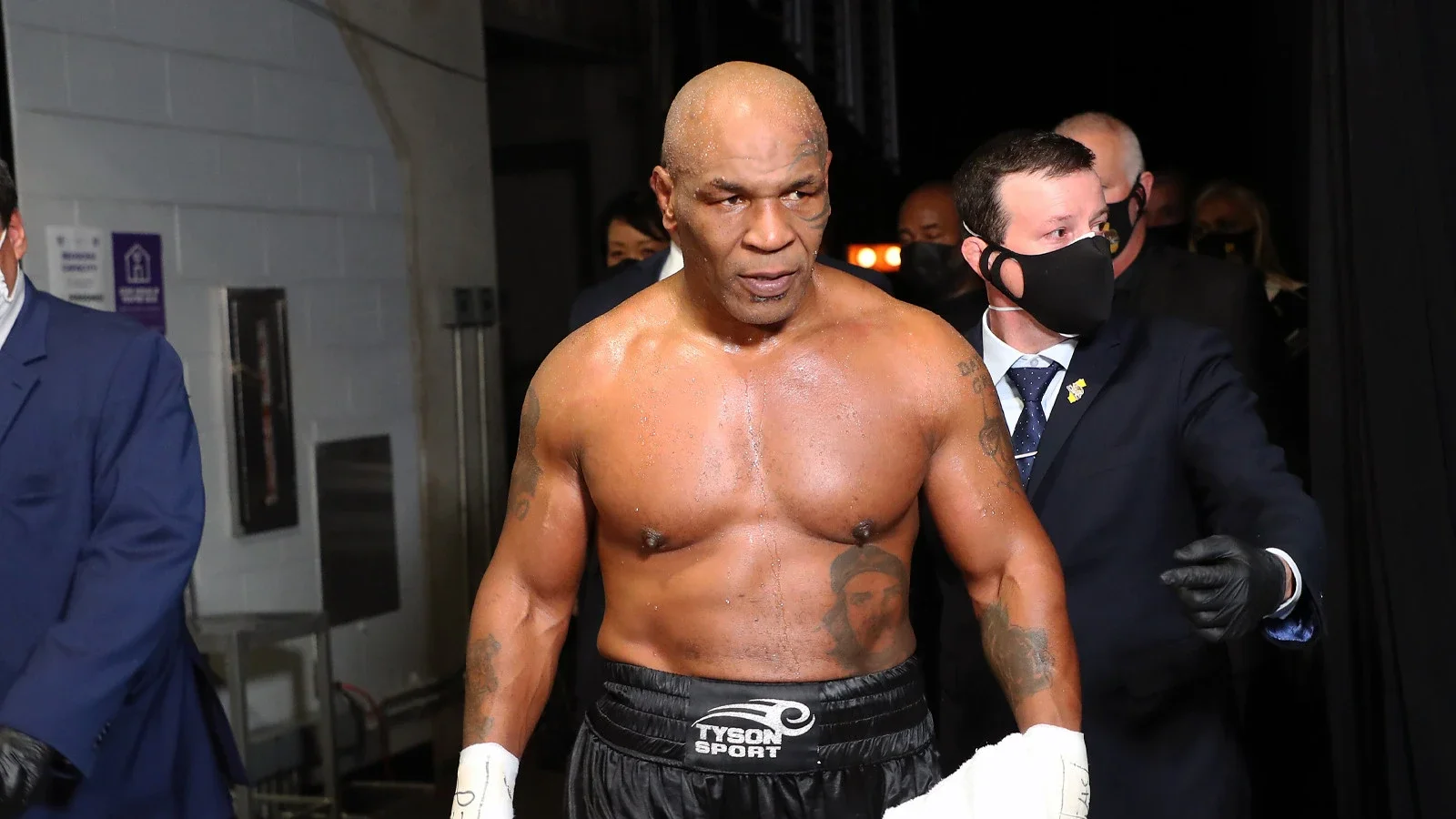 Mike Tyson, Tuzlu Kahve dizisine konuk olacak