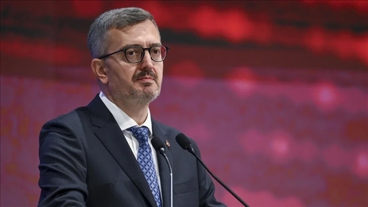 İletişim Başkanı Duran'dan Azerbaycan'ın Bağımsızlık günü mesajı