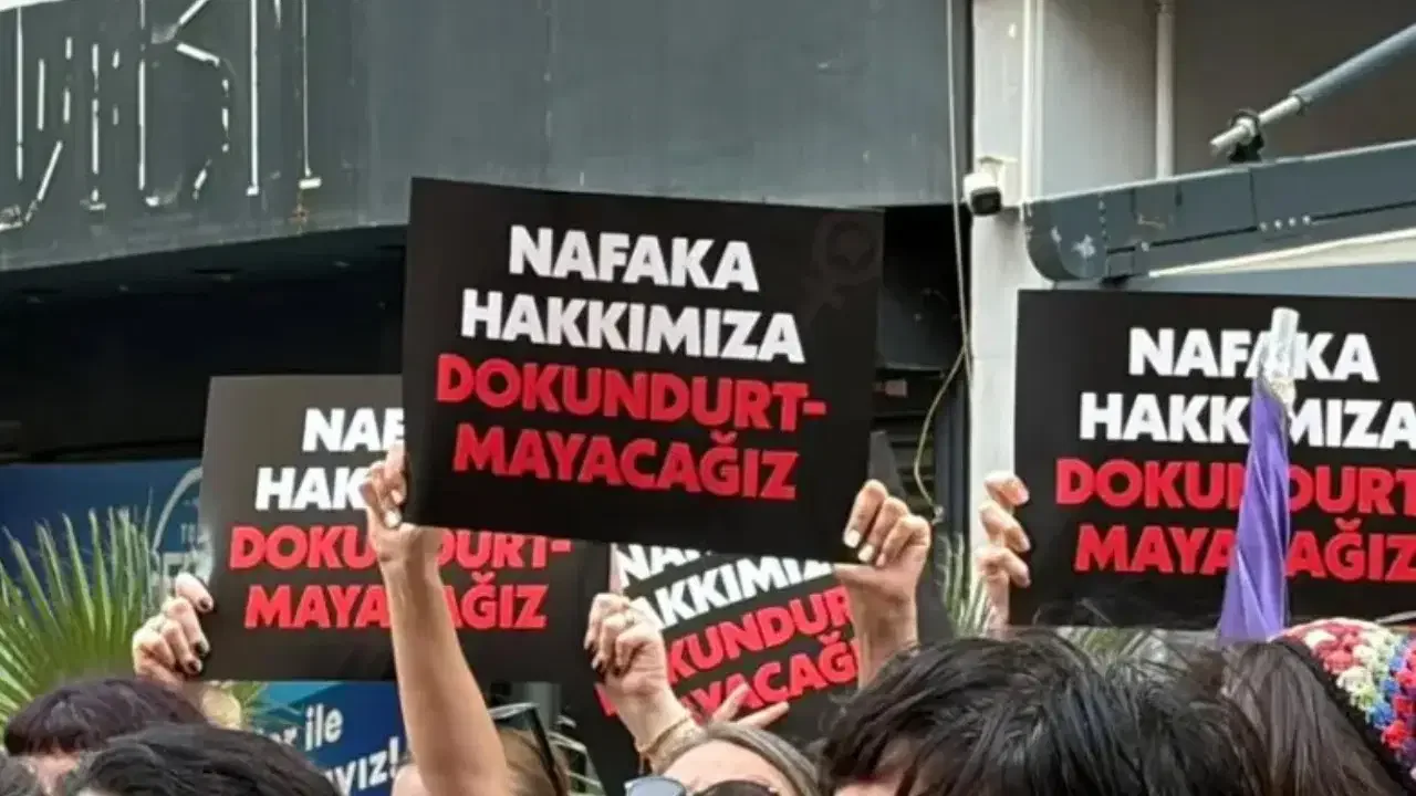 Kadınların mücadelesi kazandı: Nafaka düzenlemesi 13. Yargı Paketi'nden çıkarıldı