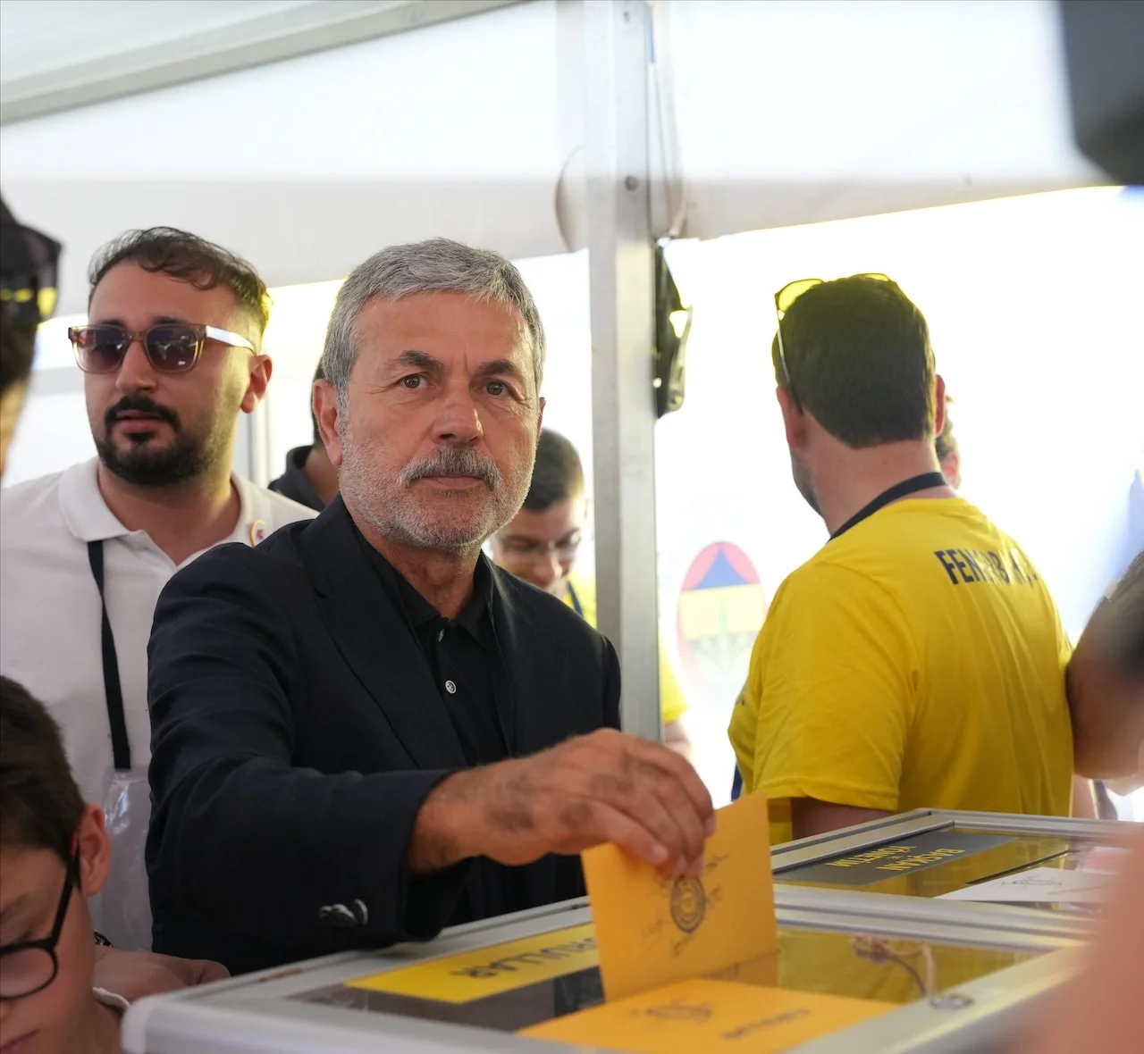 Cihan Kamer ve Oğuz Çetin, Aziz Yıldırım’a teknik direktör sunumu yaptı! Adım adım Kocaman