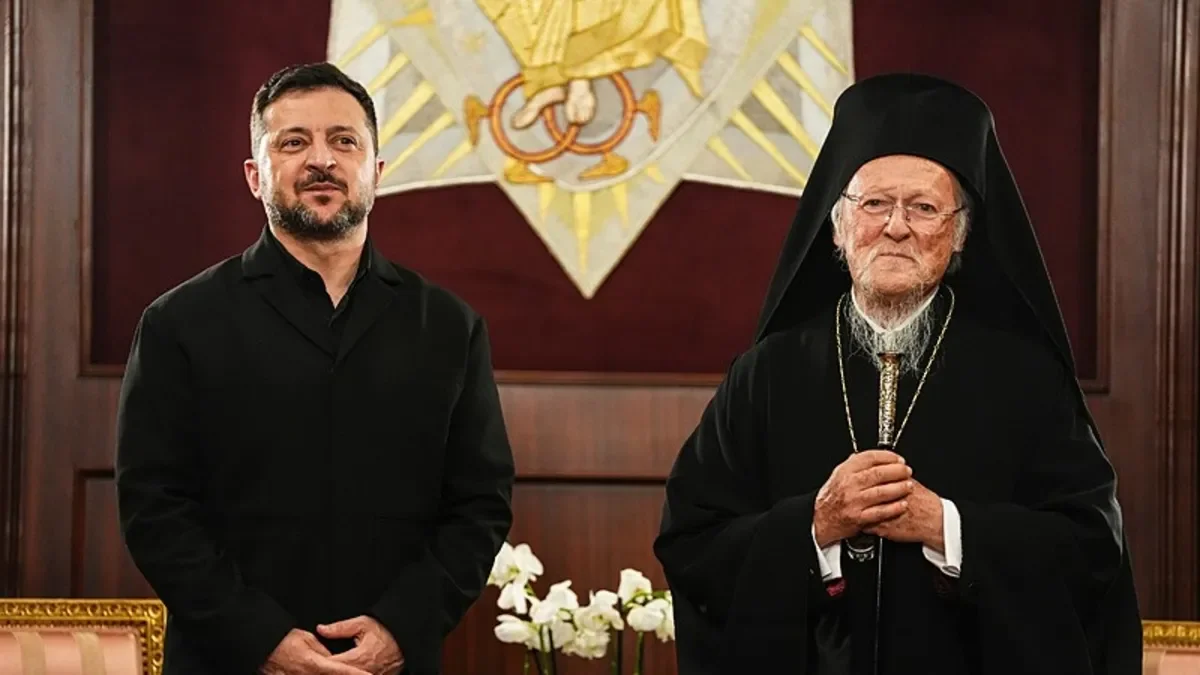 Zelenski Fener Rum Ortodoks Patrikhanesi'ni ziyaret etti