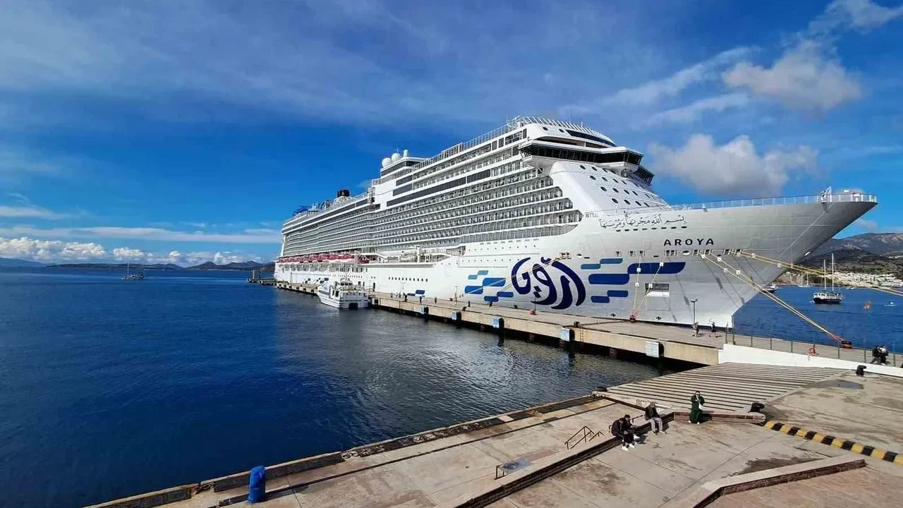 Dev kruvaziyer Bodrum'a geldi