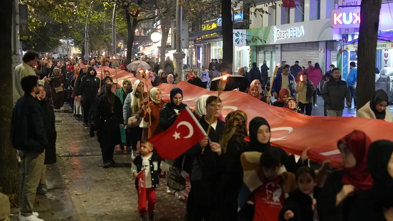 BTP’den İstanbul’da coşkulu Cumhuriyet korteji