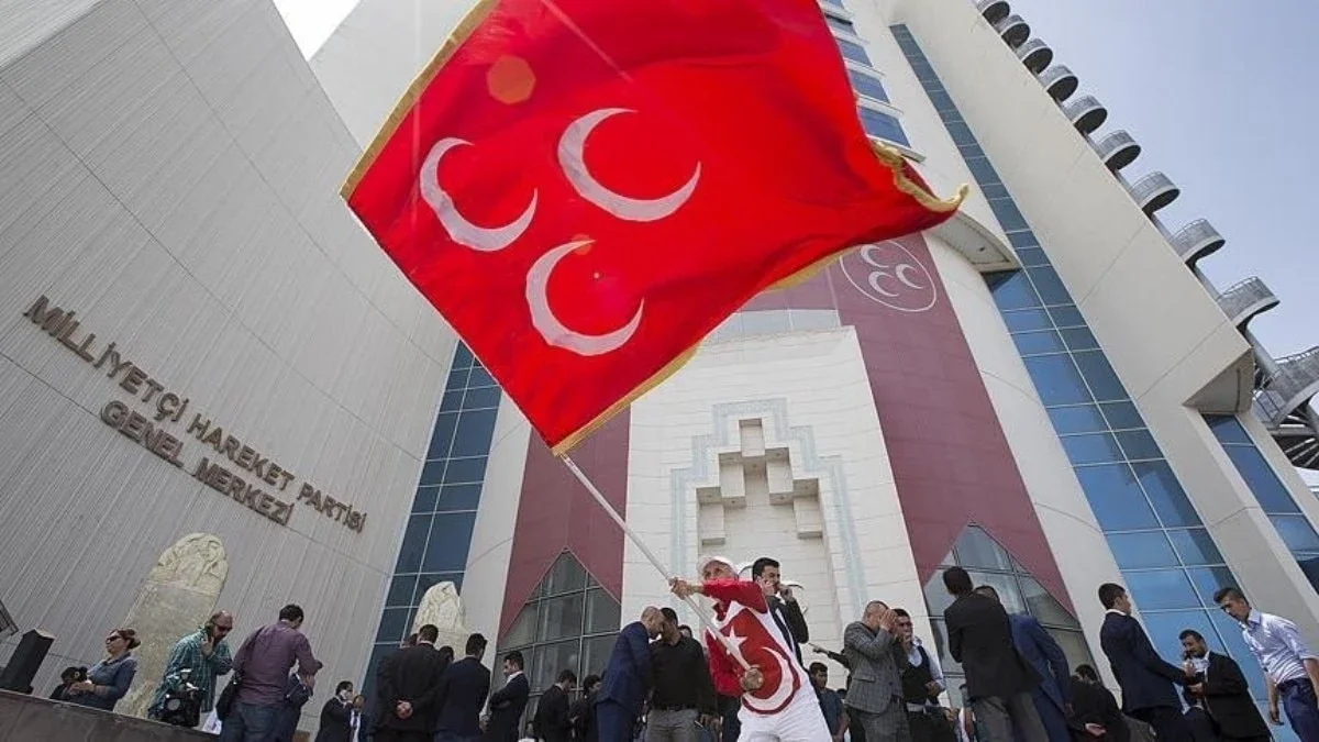MHP'de 3 ilde daha teşkilat değişimi
