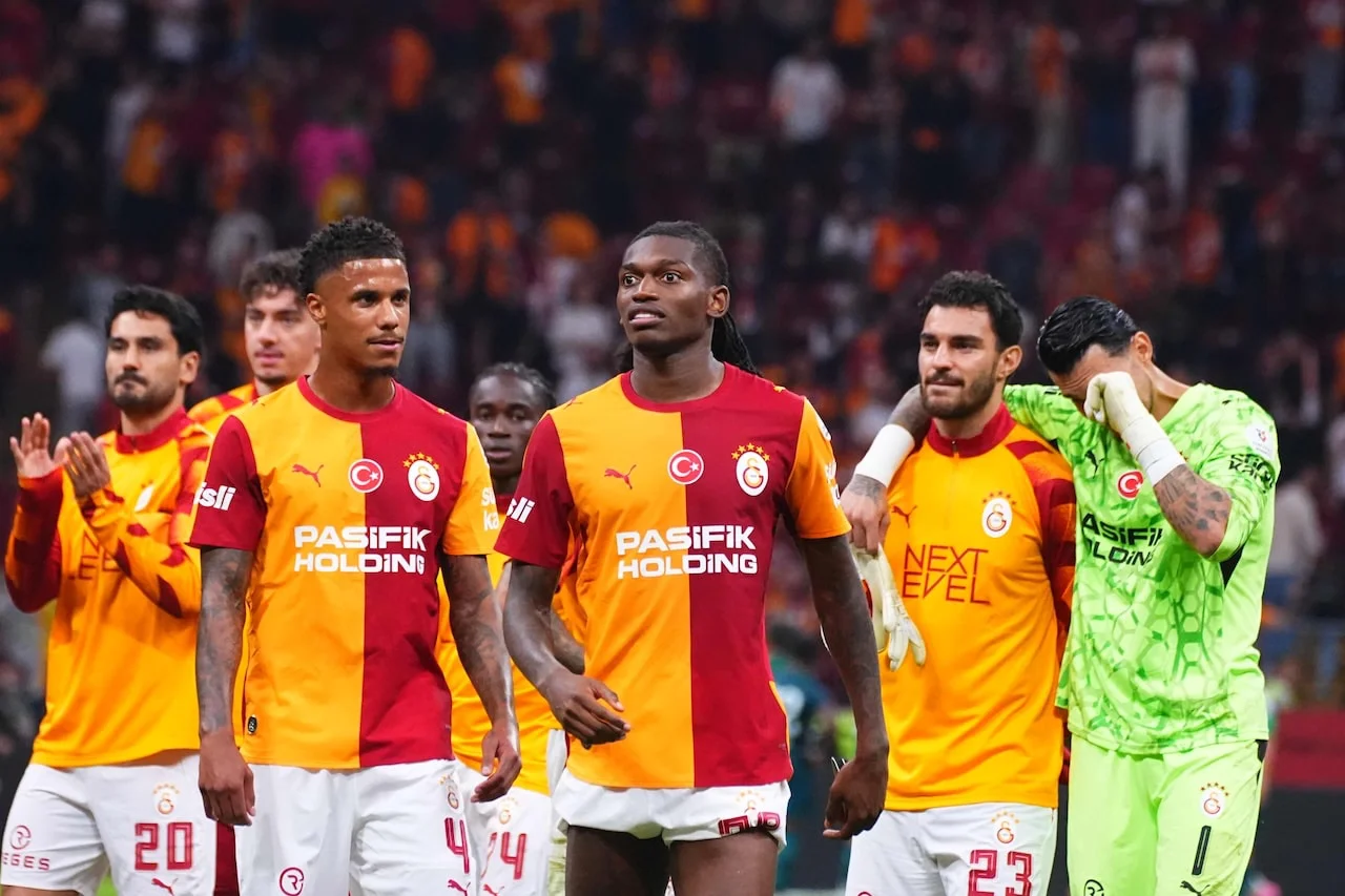 Galatasaray'ın yıldızından flaş açıklama! Ismail Jakobs, Senegal Milli Takımı'nı bıraktı